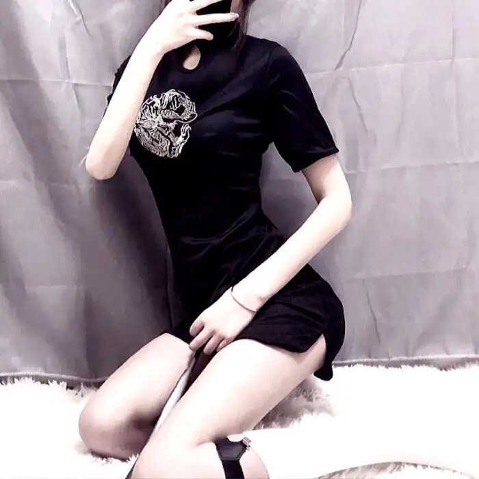 鱼跃在花见